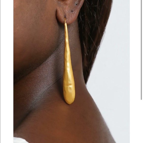 Showpo. Zenaida Earrings in Gold - Picture 4 of 4